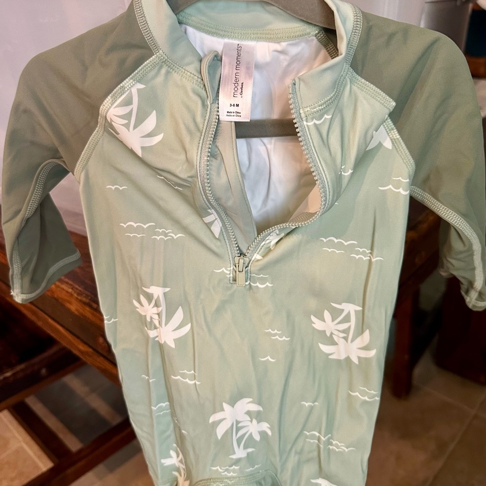 Green Palm Tree Rash Guard